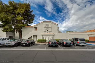 Photo #2: 2346586 Listing