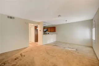 Photo #6: 2346586 Listing