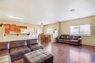 Photo #3: 2346597 Listing 