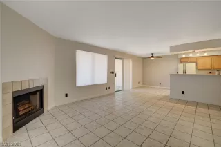 Photo #6: 2346613 Listing