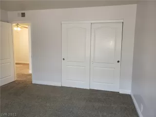 Photo #5: 2346630 Listing 