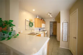 Photo #6: 2346653 Listing 