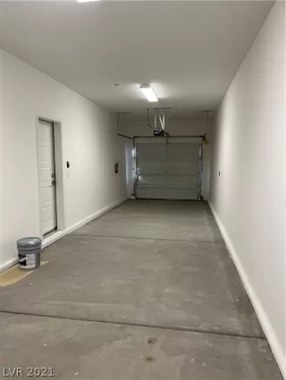 Photo #5: 2346669 Listing