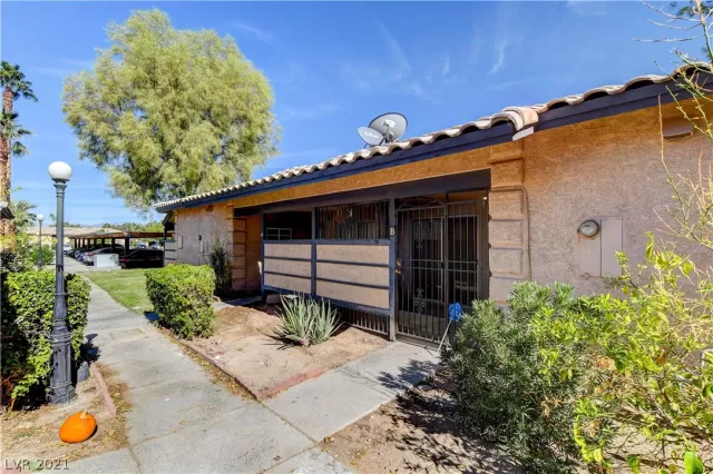 MLS: 2346694 Condo For Sale