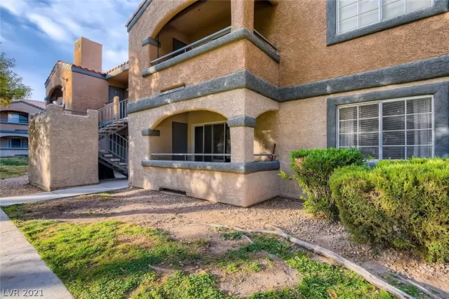 MLS: 2346727 Condo For Sale