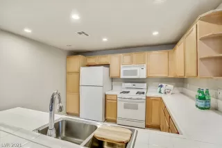 Photo #5: 2346736 Listing