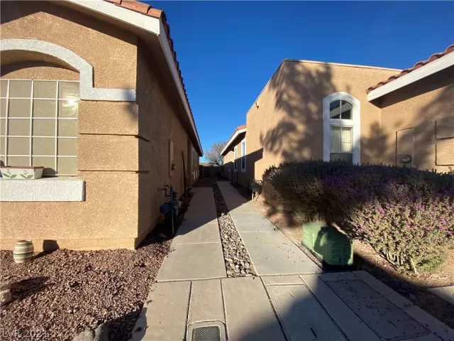 MLS: 2346768 Condo For Sale