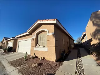 Photo #1: 2346768 Listing 