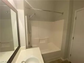 Photo #5: 2346768 Listing 