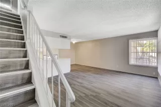 Photo #5: 2346799 Listing 