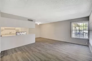 Photo #6: 2346799 Listing 