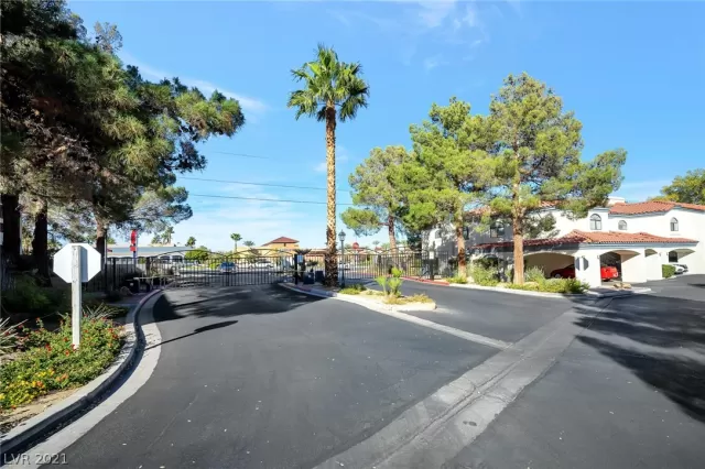 MLS: 2346818 Condo For Sale