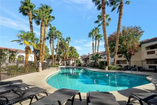 Photo #2: 2346818 Listing