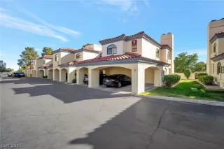 Photo #3: 2346818 Listing