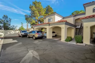 Photo #5: 2346818 Listing