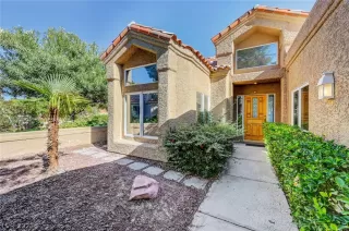 Photo #2: 2346828 Listing 