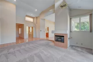 Photo #5: 2346828 Listing 