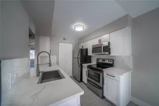 Photo #1: 2346844 Listing