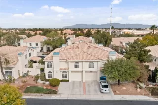 Photo #2: 2346872 Listing 