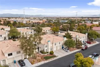 Photo #3: 2346872 Listing 