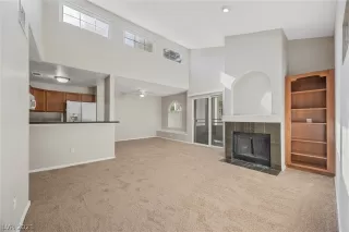 Photo #3: 2346875 Listing