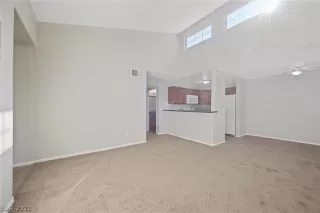 Photo #4: 2346875 Listing