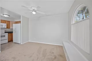 Photo #6: 2346875 Listing