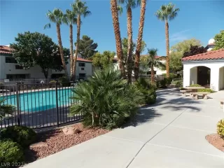 Photo #1: 2346931 Listing 