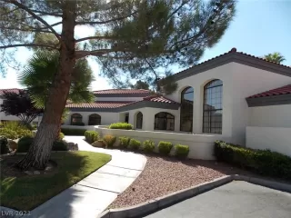 Photo #3: 2346931 Listing 