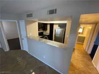 Photo #4: 2346973 Listing 