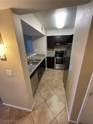 Photo #6: 2346973 Listing 