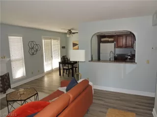 Photo #2: 2347007 Listing