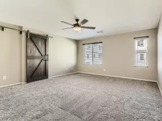 Photo #5: 2347042 Listing 