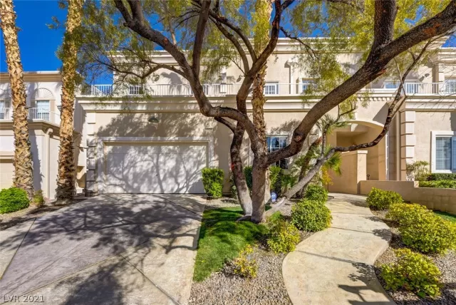 MLS: 2347071 Condo For Sale