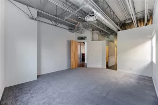 Photo #6: 2347071 Listing 