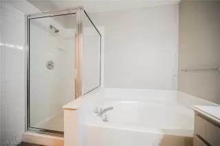 Photo #2: 2347087 Listing