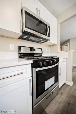 Photo #5: 2347087 Listing