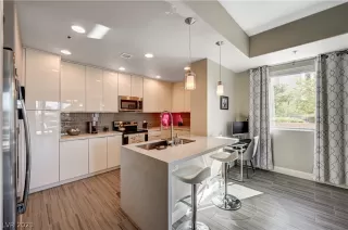 Photo #6: 2347144 Listing 