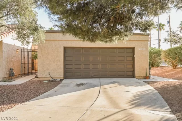 MLS: 2347256 Condo For Sale