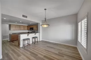 Photo #5: 2347258 Listing