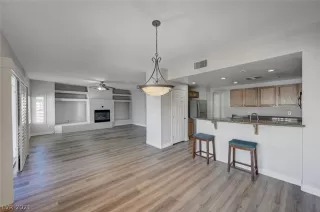 Photo #6: 2347258 Listing