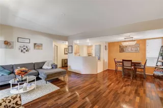 Photo #5: 2347287 Listing