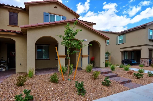 MLS: 2347320 Condo For Sale