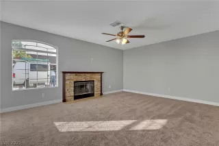 Photo #4: 2347356 Listing 