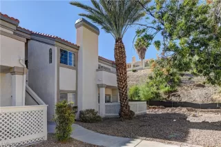 Photo #1: 2347357 Listing