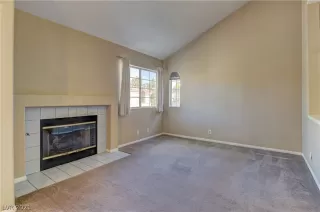 Photo #6: 2347357 Listing