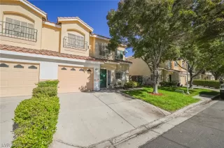 Photo #1: 2347373 Listing