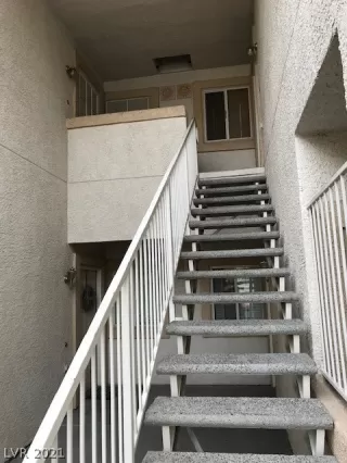 Photo #1: 2347402 Listing 