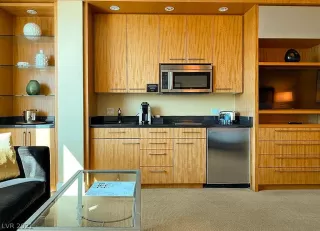 Photo #2: 2347446 Listing 