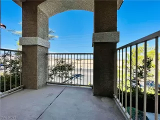 Photo #2: 2347460 Listing